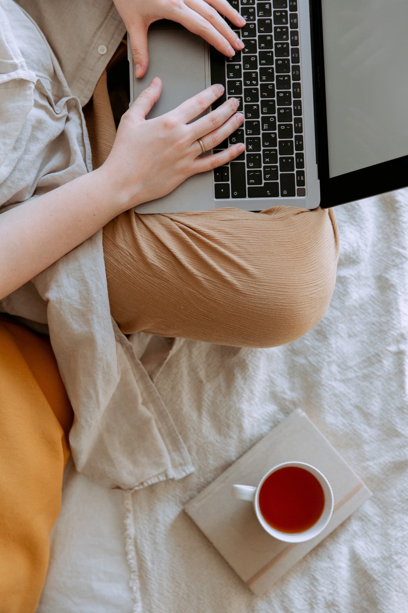 A woman completes online training at home 